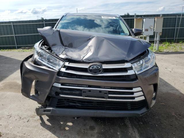 Photo 5 from auction – 2018 TOYOTA HIGHLANDER with VIN 5TDJZRFH9JS866743