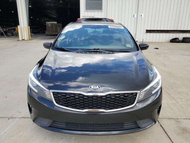 Photo 5 from auction – 2017 KIA FORTE LX with VIN 3KPFK4A70HE050861