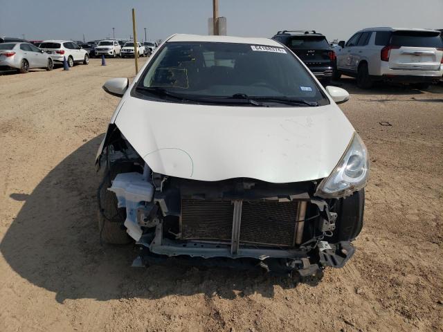 Photo 5 from auction – 2016 TOYOTA PRIUS C with VIN JTDKDTB33G1131532