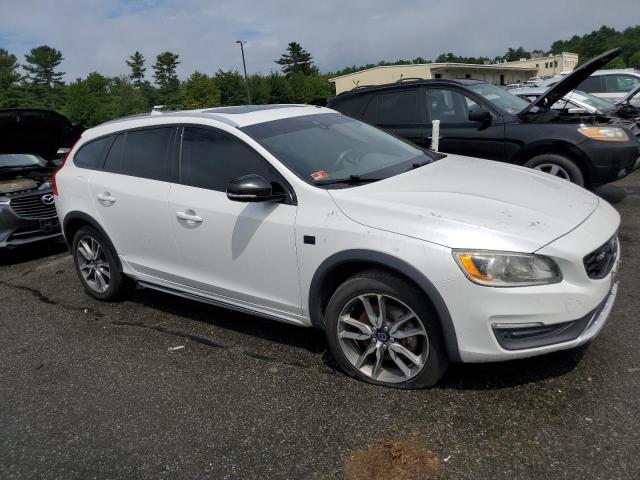 Photo 4 from auction – 2015 VOLVO V60 CROSS with VIN YV4612HK0F1000508