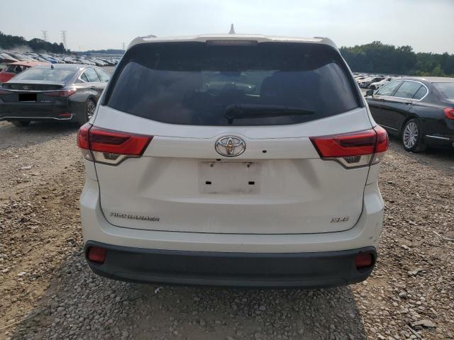 Photo 6 from auction – 2019 TOYOTA HIGHLANDER with VIN 5TDKZRFH5KS303663