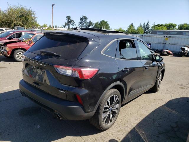 Photo 3 from auction – 2021 FORD ESCAPE SE with VIN 1FMCU9BZ9MUB17670