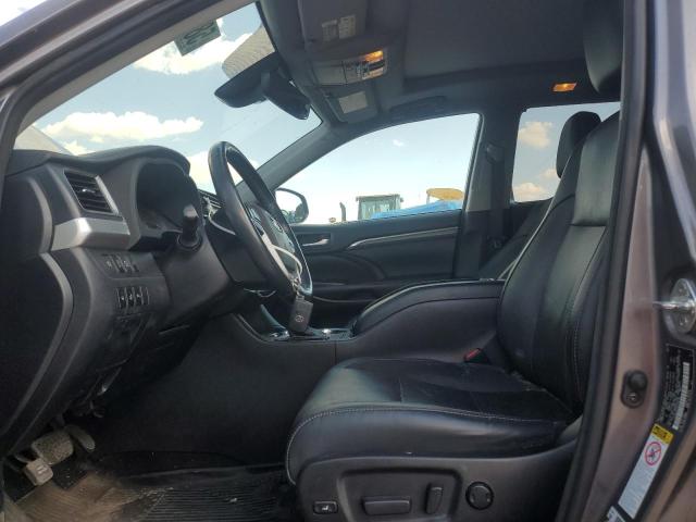 Photo 7 from auction – 2017 TOYOTA HIGHLANDER with VIN 5TDDZRFH1HS459782