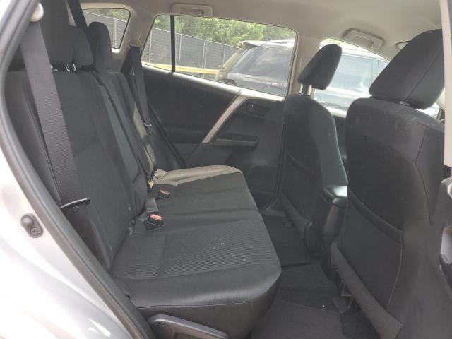 Photo 11 from auction – 2018 TOYOTA RAV4 LE with VIN 2T3BFREV2JW760752