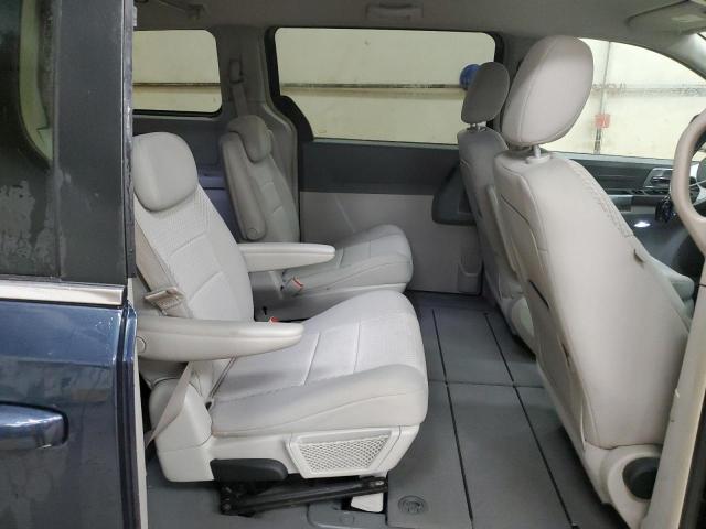Photo 11 from auction – 2008 CHRYSLER TOWN & COU with VIN 2A8HR54P78R805811