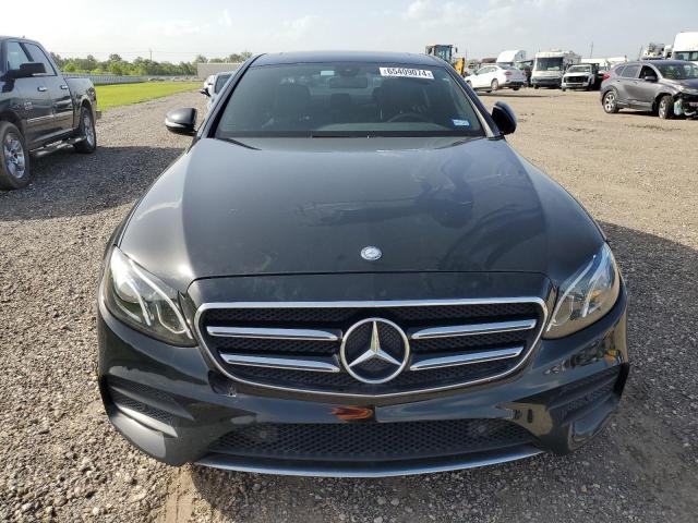 Photo 5 from auction – 2017 MERCEDES-BENZ E 300 with VIN WDDZF4JB7HA156299