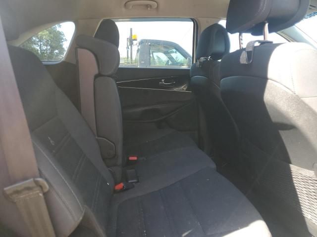 Photo 11 from auction – 2016 KIA SORENTO LX with VIN 5XYPGDA31GG096834