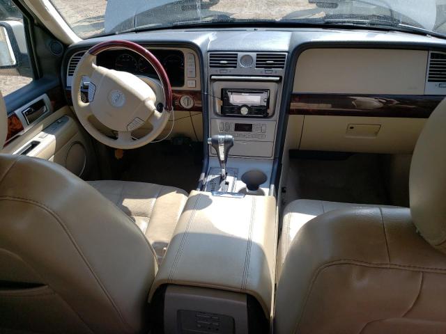 Photo 8 from auction – 2005 LINCOLN NAVIGATOR with VIN 5LMFU28545LJ04743