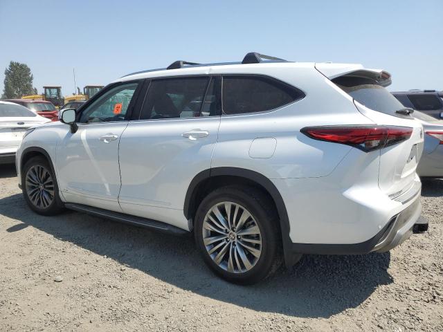 Photo 2 from auction – 2022 TOYOTA HIGHLANDER with VIN 5TDEBRCH3NS074295