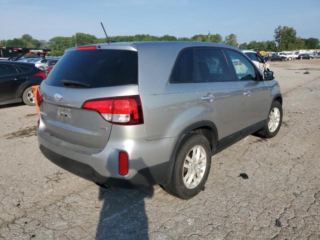 Photo 3 from auction – 2015 KIA SORENTO LX with VIN 5XYKT3A60FG572967