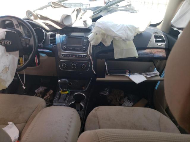 Photo 8 from auction – 2015 KIA SORENTO LX with VIN 5XYKT4A65FG558469