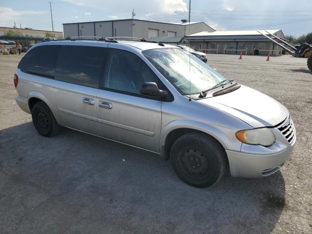 Photo 4 from auction – 2005 CHRYSLER TOWN & COU with VIN 2C4GP44R05R597741