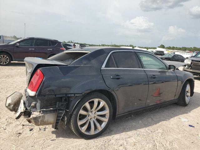 Photo 3 from auction – 2017 CHRYSLER 300 LIMITE with VIN 2C3CCAAG7HH584527
