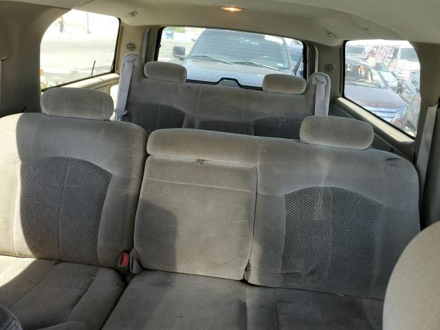 Photo 10 from auction – 2001 CHEVROLET SUBURBAN with VIN 3GNFK16T81G236573