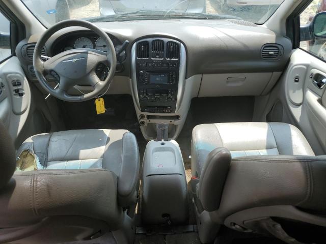Photo 8 from auction – 2005 CHRYSLER TOWN & COU with VIN 2C4GP54L05R383916