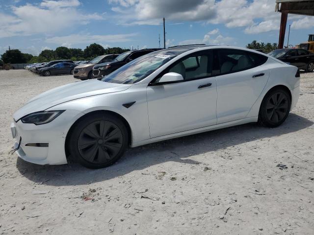 TESLA MODEL S 2022 with VIN 5YJSA1E59NF477339 - Photo from auction