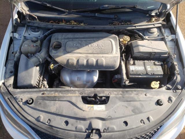 Photo 11 from auction – 2016 CHRYSLER 200 LIMITE with VIN 1C3CCCAB0GN157275