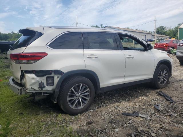Photo 3 from auction – 2019 TOYOTA HIGHLANDER with VIN 5TDJZRFH7KS566569