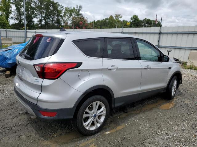 Photo 3 from auction – 2019 FORD ESCAPE SE with VIN 1FMCU9GD5KUB01637