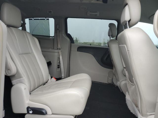 Photo 11 from auction – 2014 CHRYSLER TOWN & COU with VIN 2C4RC1BG4ER300250