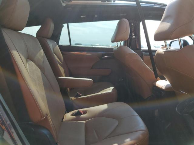 Photo 11 from auction – 2021 TOYOTA HIGHLANDER with VIN 5TDEBRCH1MS046946