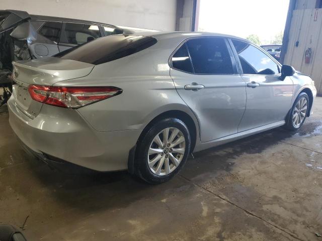 Photo 3 from auction – 2020 TOYOTA CAMRY LE with VIN 4T1C11BK6LU009261
