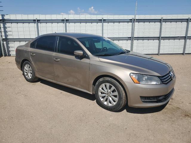 Photo 4 from auction – 2015 VOLKSWAGEN PASSAT S with VIN 1VWAT7A38FC046936