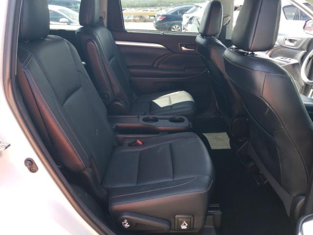 Photo 11 from auction – 2018 TOYOTA HIGHLANDER with VIN 5TDKZRFH9JS534533