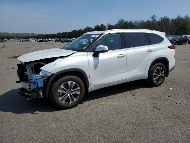 TOYOTA HIGHLANDER 2022 with VIN 5TDHZRBH2NS224505 - Photo from auction