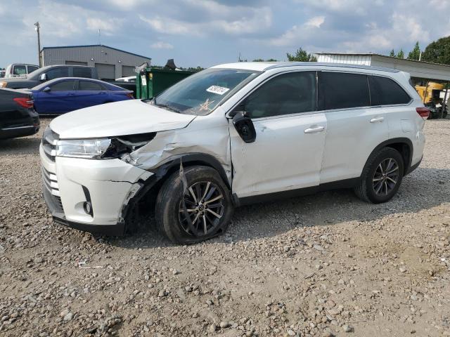 TOYOTA HIGHLANDER 2019 with VIN 5TDKZRFH5KS303663 - Photo from auction
