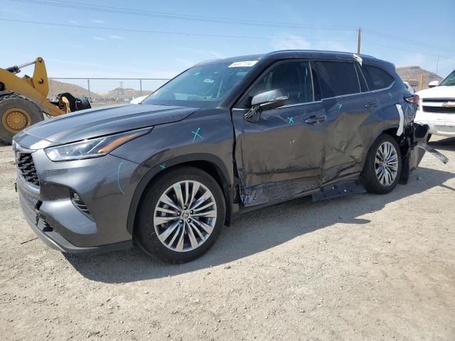 TOYOTA HIGHLANDER 2022 with VIN 5TDEBRCH1NS094013 - Photo from auction
