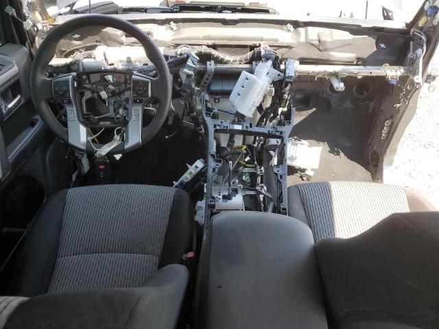 Photo 8 from auction – 2022 TOYOTA 4RUNNER SR with VIN JTEMU5JR2N5978327
