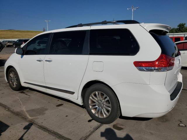 Photo 2 from auction – 2012 TOYOTA SIENNA XLE with VIN 5TDYK3DC5CS180743