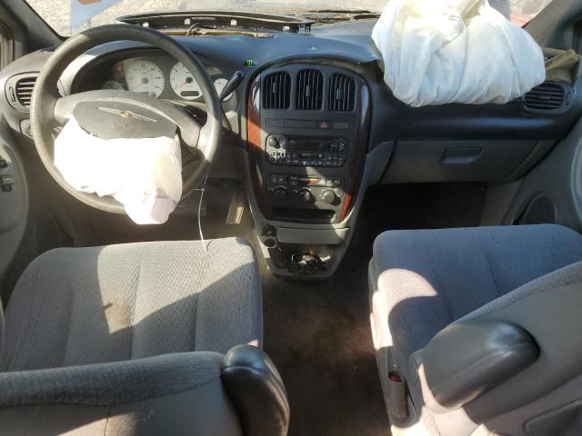 Photo 8 from auction – 2004 CHRYSLER TOWN & COU with VIN 2C4GP44R04R576743