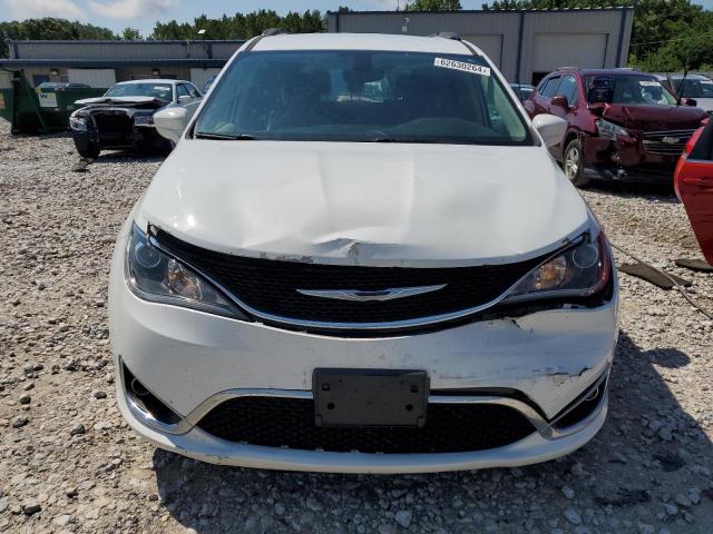 Photo 5 from auction – 2017 CHRYSLER PACIFICA T with VIN 2C4RC1BG1HR675761