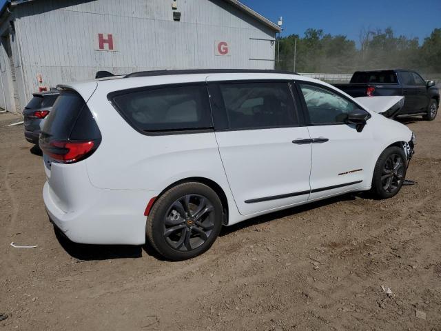 Photo 3 from auction – 2024 CHRYSLER PACIFICA T with VIN 2C4RC1BG5RR126422