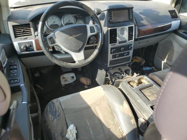 Photo 8 from auction – 2010 CHRYSLER TOWN & COU with VIN 2A4RR8DXXAR376810