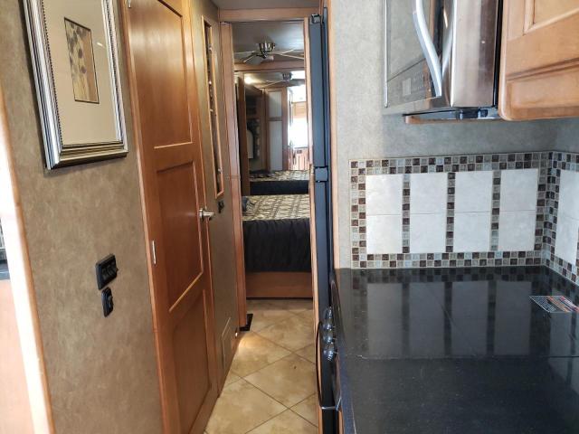 Photo 6 from auction – 2017 WINNEBAGO MOTORHOME with VIN 1F66F5DY9G0A11727