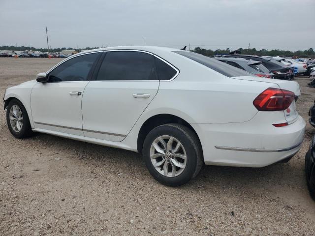 Photo 2 from auction – 2017 VOLKSWAGEN PASSAT S with VIN 1VWAT7A35HC007076