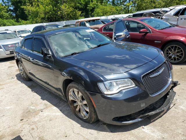 Photo 4 from auction – 2018 CHRYSLER 300 LIMITE with VIN 2C3CCAKG1JH269033