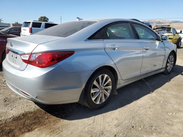 Photo 3 from auction – 2013 HYUNDAI SONATA GLS with VIN 5NPEB4AC1DH555449