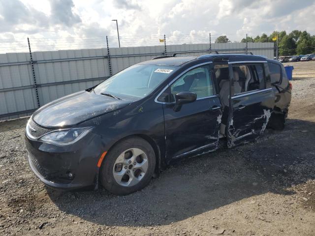 CHRYSLER PACIFICA 2017 with VIN 2C4RC1EG6HR578521 - Photo from auction