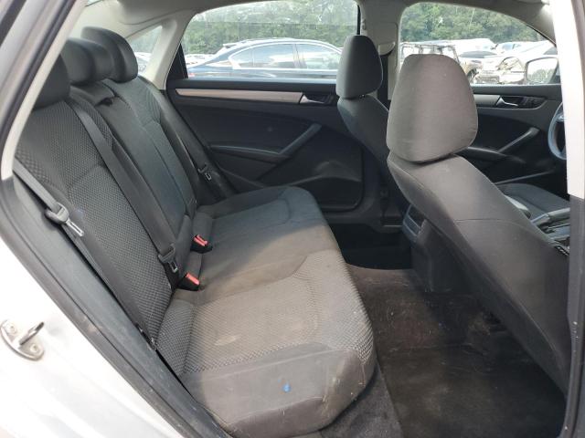 Photo 10 from auction – 2013 VOLKSWAGEN PASSAT S with VIN 1VWAP7A32DC064026