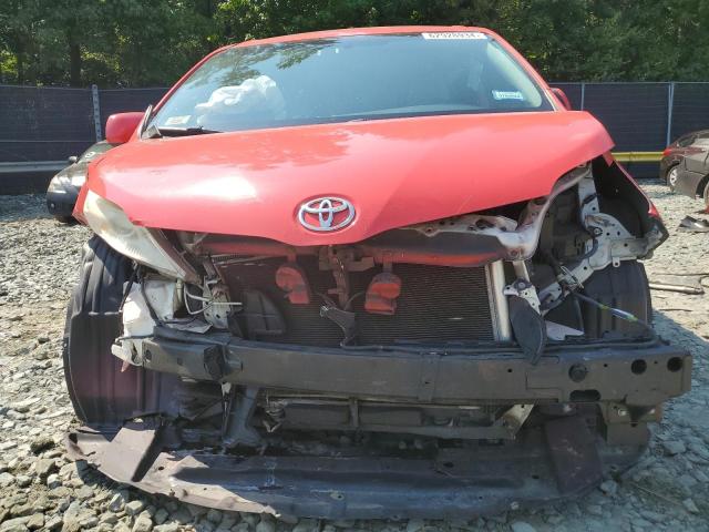 Photo 5 from auction – 2017 TOYOTA SIENNA LE with VIN 5TDKZ3DC3HS845471