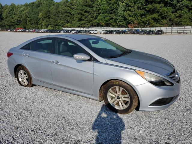 Photo 4 from auction – 2014 HYUNDAI SONATA GLS with VIN 5NPEB4AC8EH845771