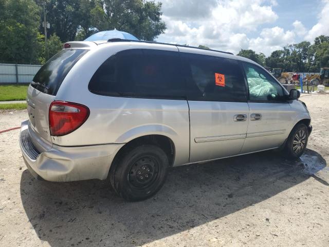 Photo 3 from auction – 2005 CHRYSLER TOWN & COU with VIN 2C4GP44RX5R384926