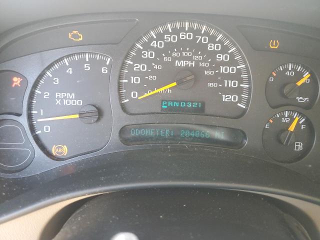 Photo 9 from auction – 2005 GMC YUKON with VIN 1GKEC13T05J195726