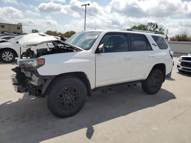 TOYOTA 4RUNNER SR 2018 with VIN JTEBU5JR1J5537936 - Photo from auction
