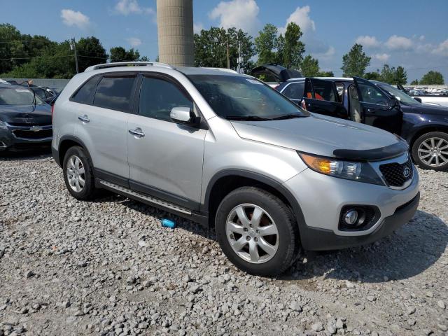 Photo 4 from auction – 2013 KIA SORENTO LX with VIN 5XYKT3A69DG365698
