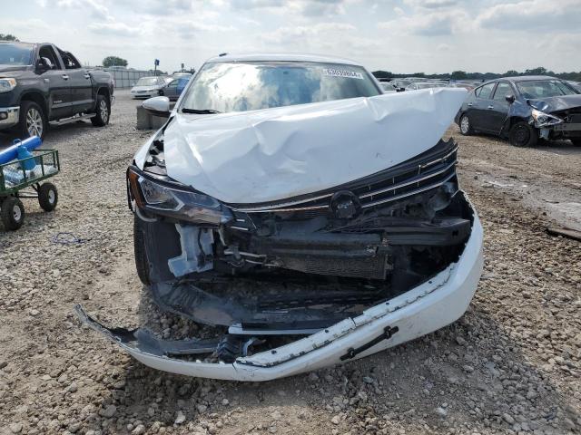 Photo 5 from auction – 2017 VOLKSWAGEN PASSAT S with VIN 1VWAT7A38HC076084